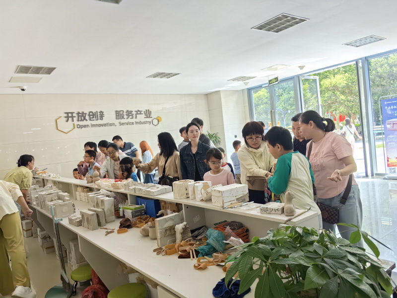 “快乐儿童节 六一陶陶乐”|钧陶瓷研究院承办陶艺制作体验活动